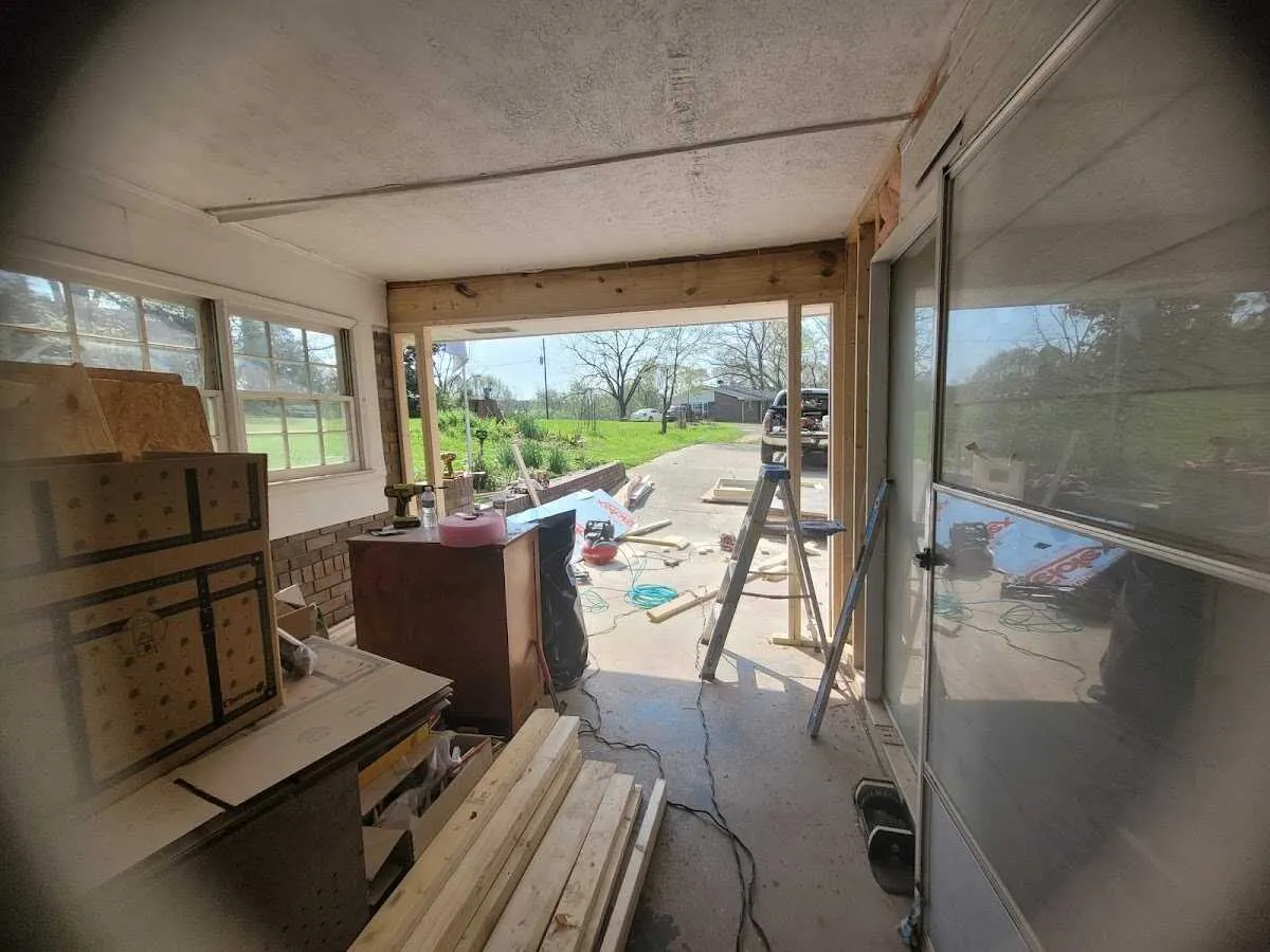 Air movers and dehumidifier for Water Mitigation Services in Hopkinsville